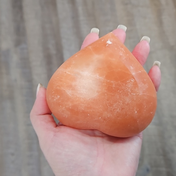 Orange Heart Selenite Bowl - Picture 5 of 6